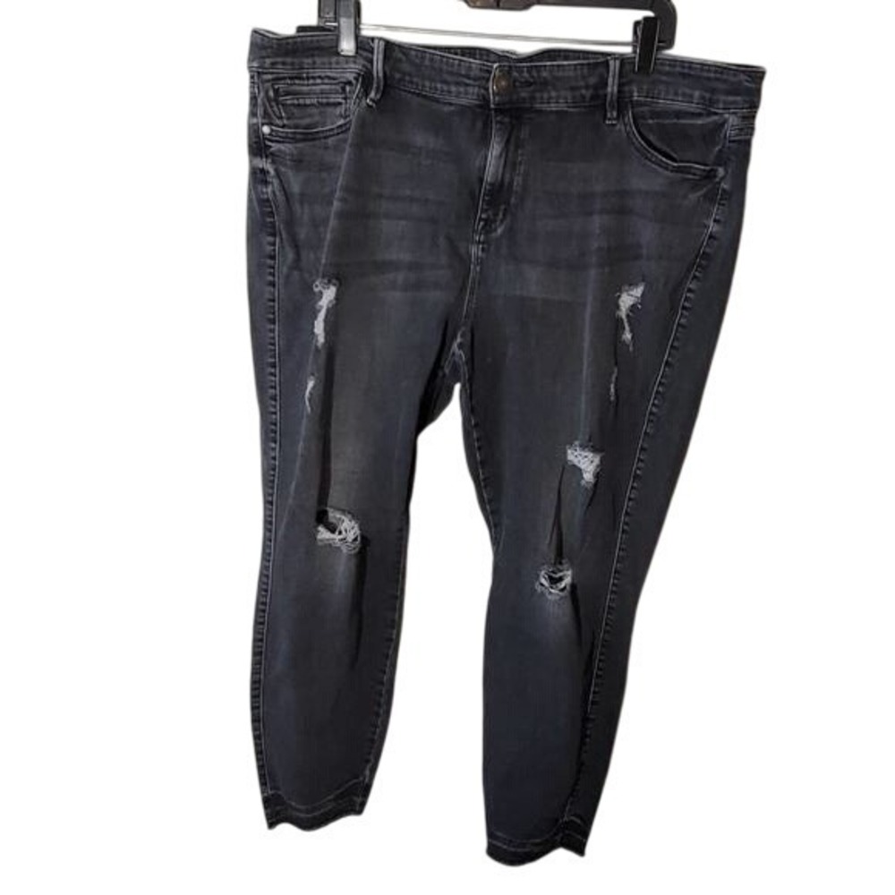 Distressed Black Wash Denim Jeans Plus Size‎ Ripped Grungecore